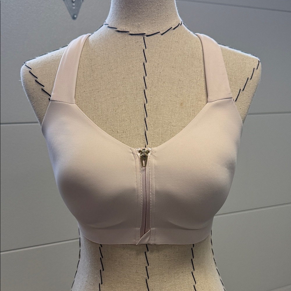 Victorias Secret knockout sports bra